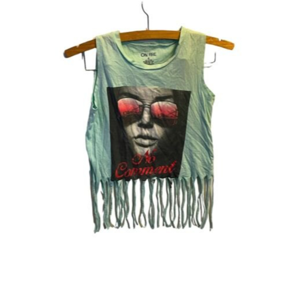 On Fire Womens No Comment Graphic Print Fringe Top Shirt Size Small